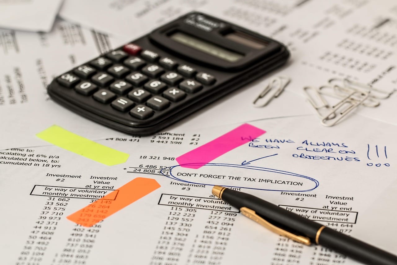 Taxe Foncière et Impôts Locaux : Décrypter le Labyrinthe Fiscal pour l'Investisseur Immobilier