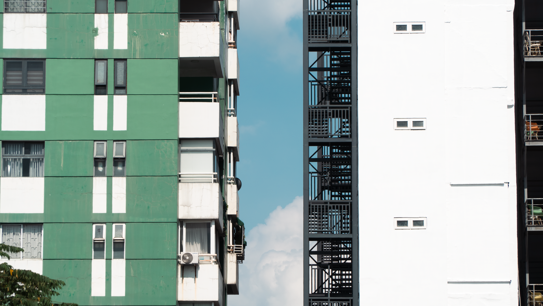 Loyer Impayé et Résiliation de Bail : Naviguer les Complexités Juridiques pour l'Investisseur Immobilier